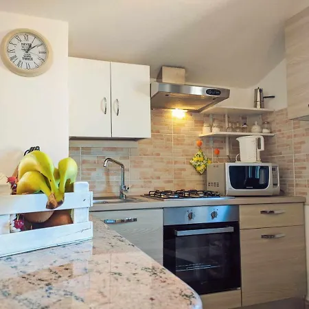 Apartment Vicino Di Maria Pia 4 4 Bagni Per 9 Persone *