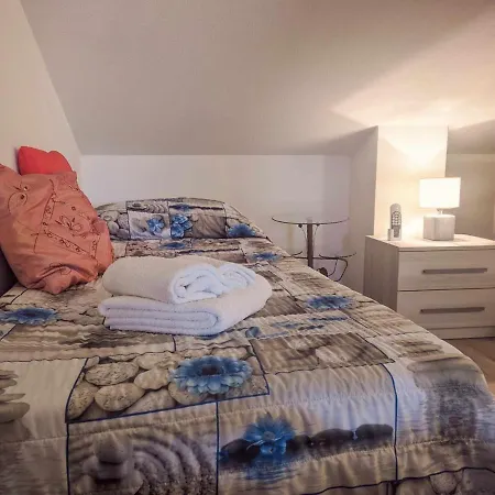 Apartment Vicino Di Maria Pia 4 4 Bagni Per 9 Persone *